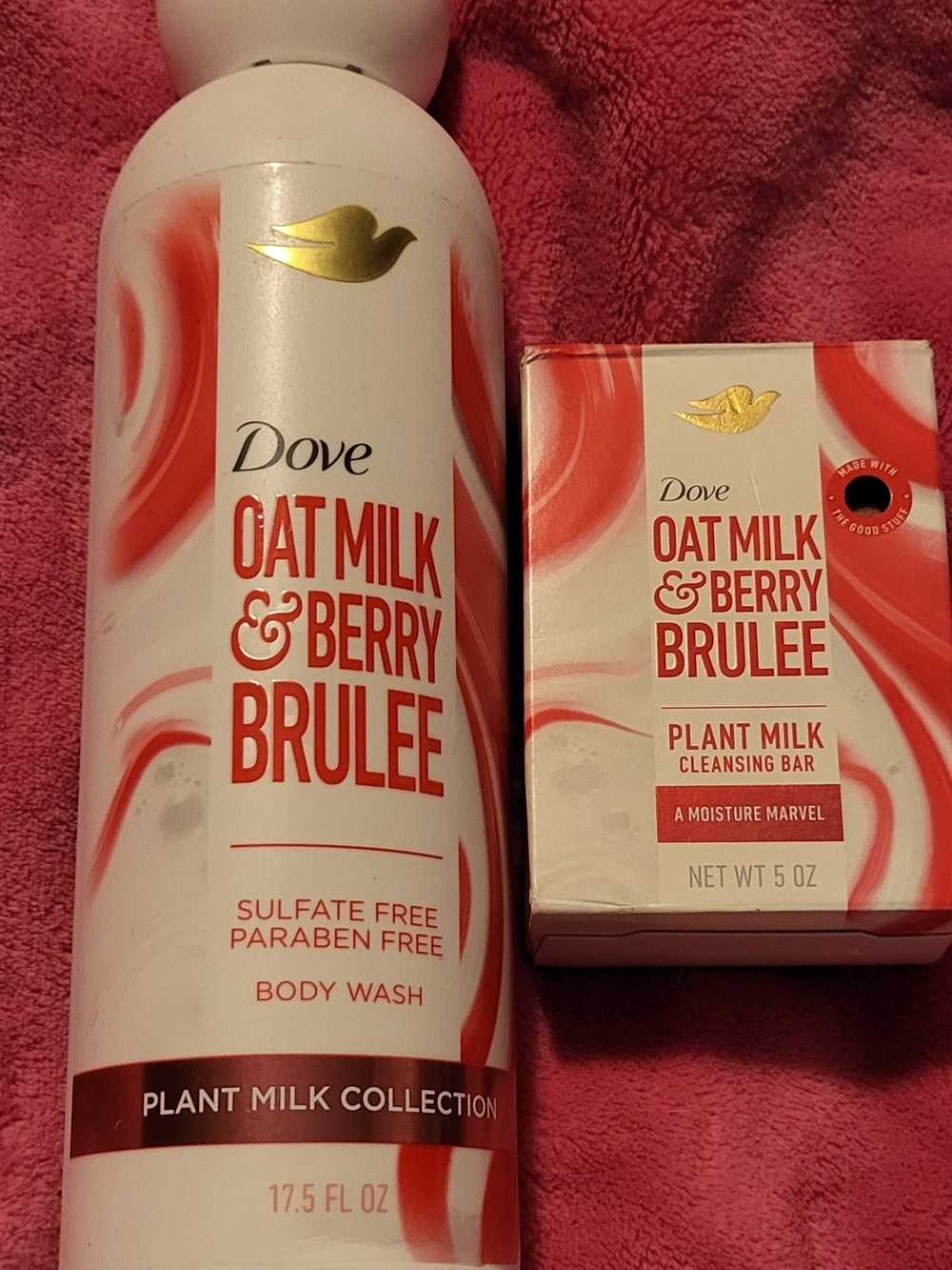 Dove Oat Milk & Berry Brulee Body Wash - White & Red